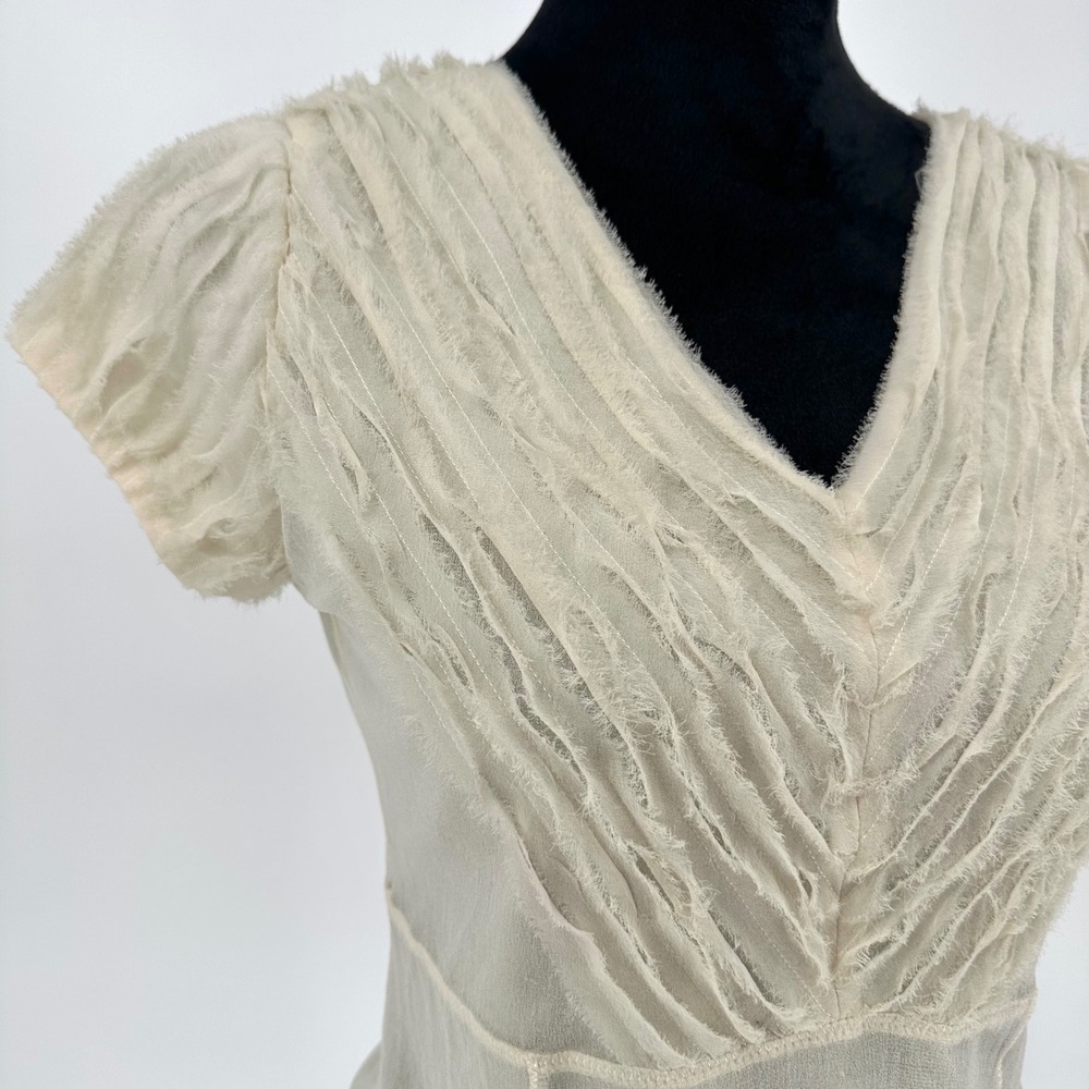 NEW Y2K Sigrid Olsen 100 Silk Cream V Neck Blouse Top Dainty Feminine Coquette M - Picture 4 of 7